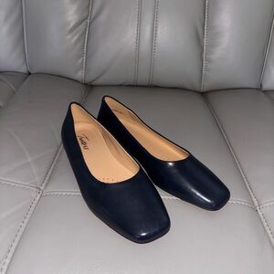 Trotters HONOR NavyBlue Leather Square Toe Slip On Flats Size 6.5 NIB